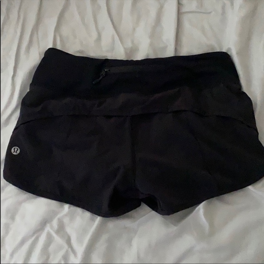 lululemon shorts 2.5 size 2